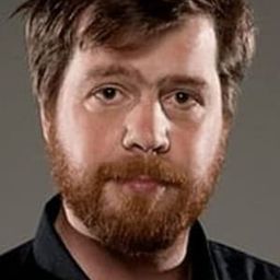 Tobias Almborg 飾演 Patrick