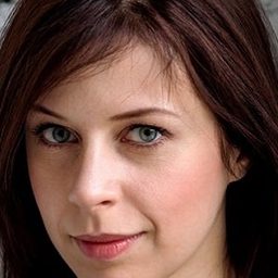 Irina Kireeva 飾演 Anastasia / Baroness (voice)