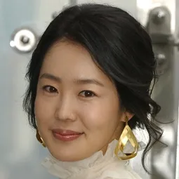 Hwang Su-jeong 飾演 Han Sungin