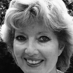 Janet Brown - Wombling Free演員 飾演Womble Voices (voice)