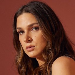 Eve Lindley - 美國尋夢進行曲演員 飾演Sky