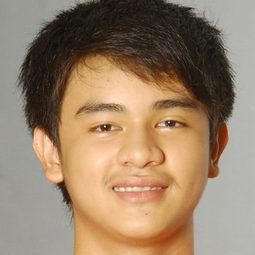 Esa Sigit 飾演 Self