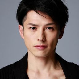 松尾 敏伸 飾演 Shunsuke Wakatsuki