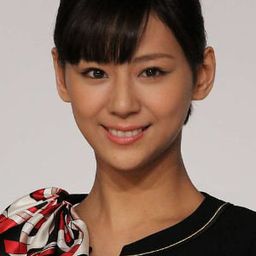 西內まりや 飾演 