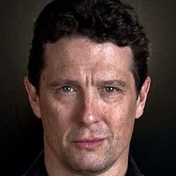 Jack Gwaltney 飾演 Detective Reddick