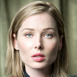 Stefanie von Pfetten - 轟天諜戰演員 飾演Joey