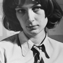 Mary Jackson 飾演 June Boyd