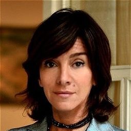 Anna Maria Gherardi 飾演 David Saxon's Wife