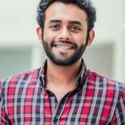 阿瓊·阿修坎 飾演 Sethu Nair