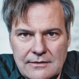 Tom Quaas 飾演 Lindenwirth