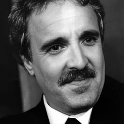 Mohamed Hadj Smaïn 飾演 