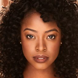 莫妮·奧古蘇義 - 愛的色彩演員 飾演Christine