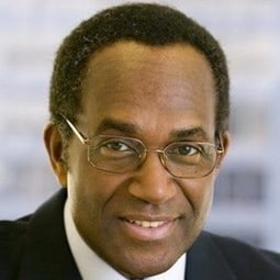 Curtis Fletcher 飾演 Man in Fur