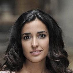 茵瑪·庫艾斯塔 - 毋忘當初的妳演員 飾演Julia