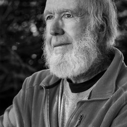 Kevin Kelly 飾演 Self