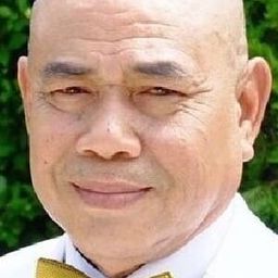 普昂卡瓦帕塞特 飾演 Uncle Pom