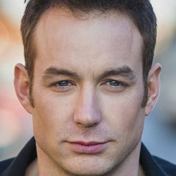 斯蒂芬．科斯特羅 飾演 Cassio