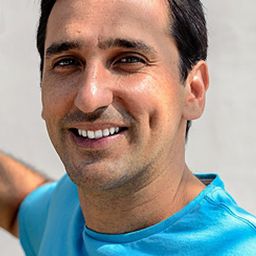 César Ritter 飾演 Lorenzo