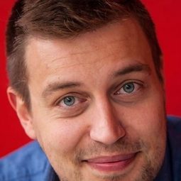 Clément Desormeaux - 爆炸性的成功演員 飾演The policeman of the BAC