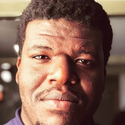 Digão Ribeiro 飾演 Wolf