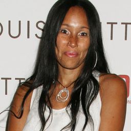 Cynthia Garrett 飾演 BCN News Anchor