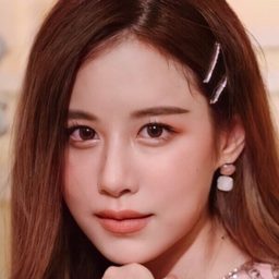 Dhanantorn Neerasingh 飾演 Fon