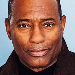 Paul Terrell Clayton - 浴血狂奔演員 飾演Black Security Guard