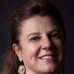 安達絲·哈茲納達洛古魯 - 爸爸的小提琴導演