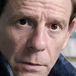 Jean-Paul Comart - An Unlikely Adventurer演員 飾演Godard