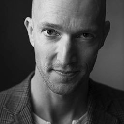 希格·史路特 飾演 Waiter