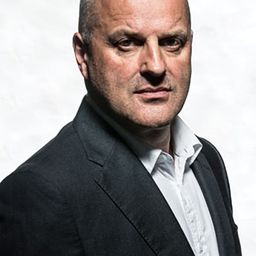 Christopher Purves 飾演 Saul/Apparition of Samuel