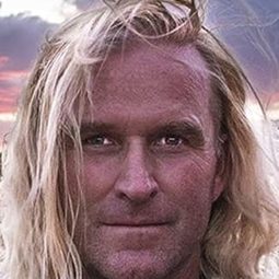 Gary Orona - 色情之後 2演員 飾演Self - Tabitha's Husband