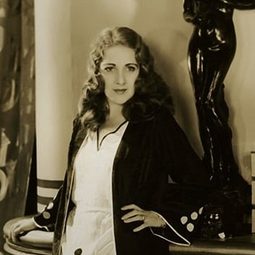 Rita Flynn - The Public Enemy演員 飾演Molly Doyle (uncredited)