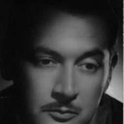 Eduardo Alcaraz - Por mis pistolas演員 飾演Don Chuchito