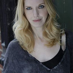 Mickey O'Hagen - 跨性有話兒演員 飾演Dinah