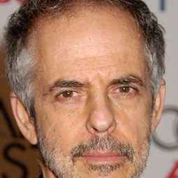 Henry Bean - Ryan Gosling - Hollywoods Halbgott演員 飾演Self