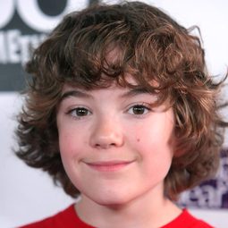 Trevor Gagnon 飾演 Nat (voice)