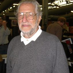 Joe Kubert 飾演 Self