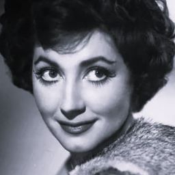 Moyra Fraser 飾演 Mme. Dubonnet