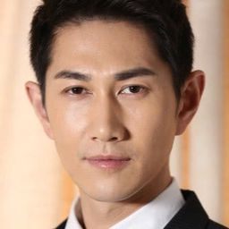 何明翰 飾演 Hong Tai