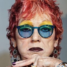 Judy Chicago 飾演 Self