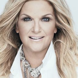 Trisha Yearwood 飾演 