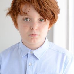 Jack McQuaid 飾演 Mikey Gaffney