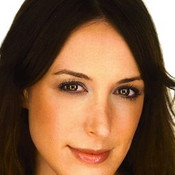 Natalie Gold - 愛情藥不藥演員 飾演Dr. Helen Randall