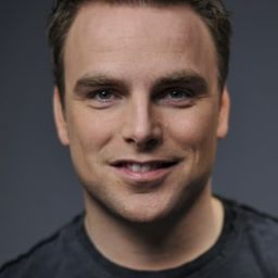 Jeroen Post 飾演 Gunter Weiss