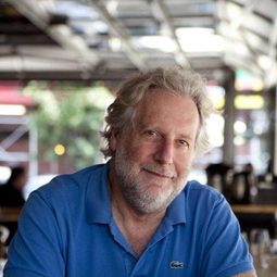 Jonathan Waxman 飾演 Self - Chef / Restaurateur