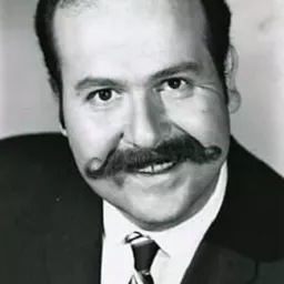 Roger C. Carmel 飾演 Ram