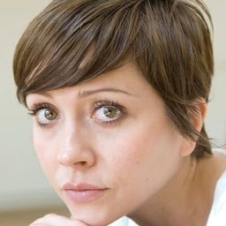 Laura Pyper - 滅絕反擊演員 飾演Lin