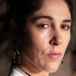 Trinidad González 飾演 Elvira