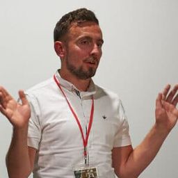 Gary J Hewitt - Cleek導演